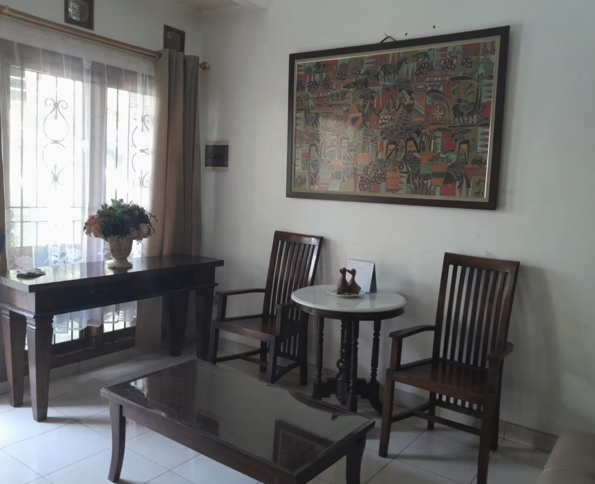 Rumah 2 Lantai Ujung Berung Indah Bandung Timur | 5+1 KT, SHM, Semi Furnished 5