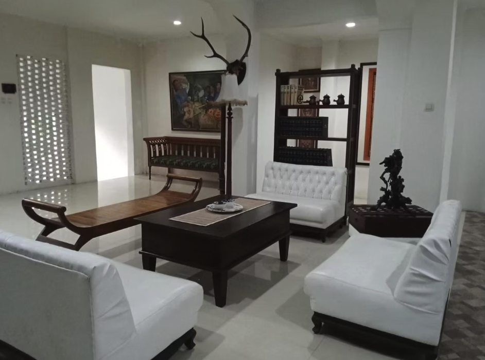 Rumah Mewah 3 Lantai Bukit Golf Hijau Sentul City | 5+1 KT, SHM, Semi Furnished 6